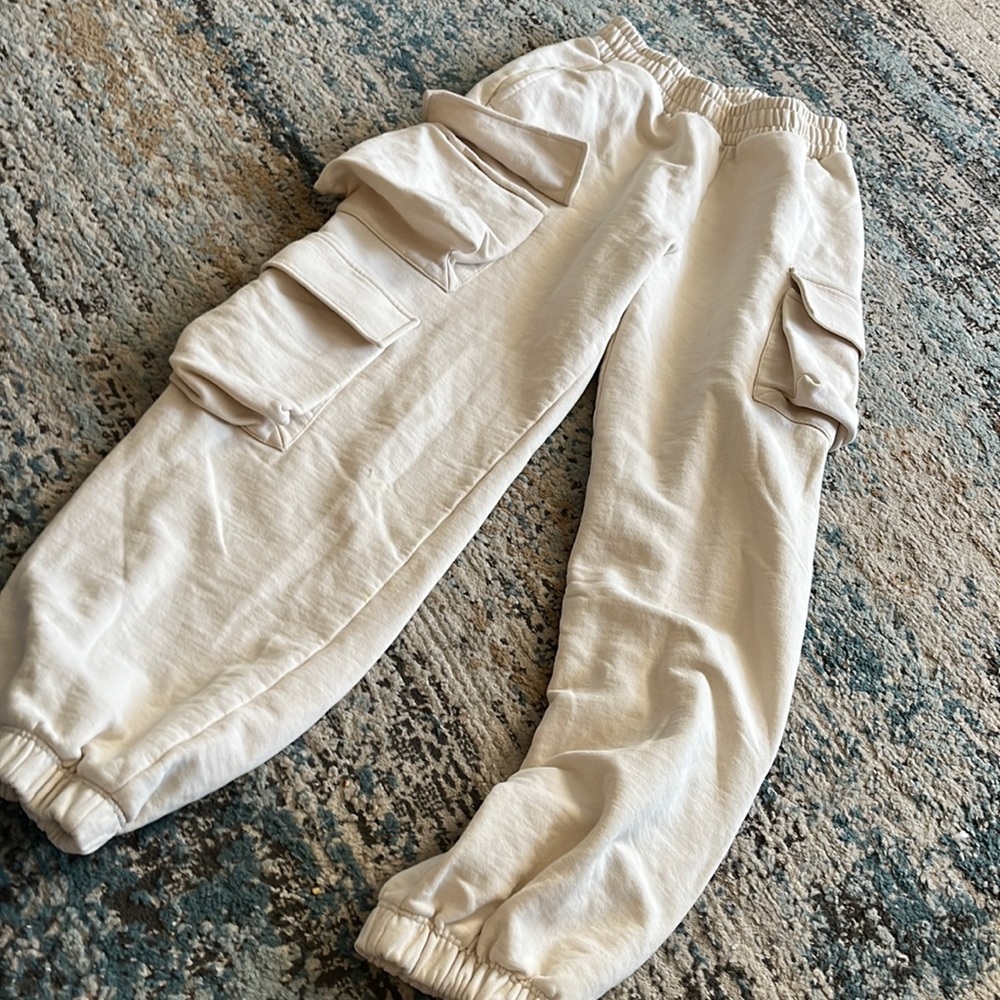 SOLD oak refined cargo joggers xs/s cream ivory